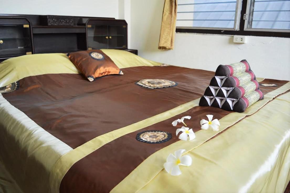 28 Rachabutr Hostel Убонратчатхани Номер фото