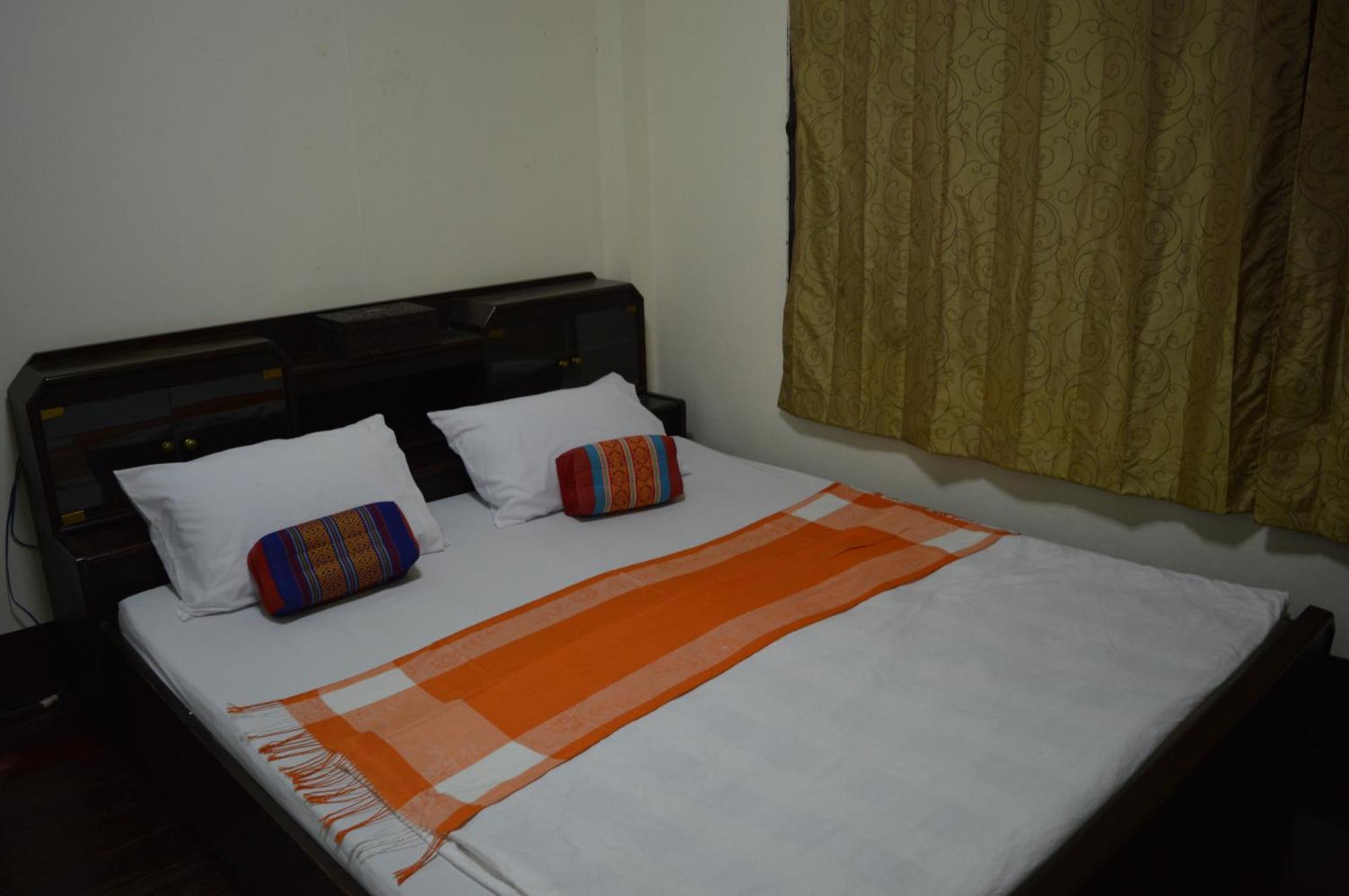28 Rachabutr Hostel Убонратчатхани Номер фото