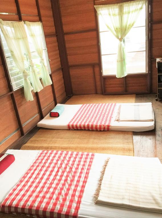 28 Rachabutr Hostel Убонратчатхани Номер фото