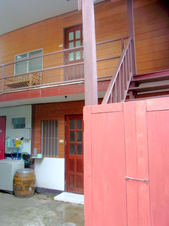 28 Rachabutr Hostel Убонратчатхани Номер фото