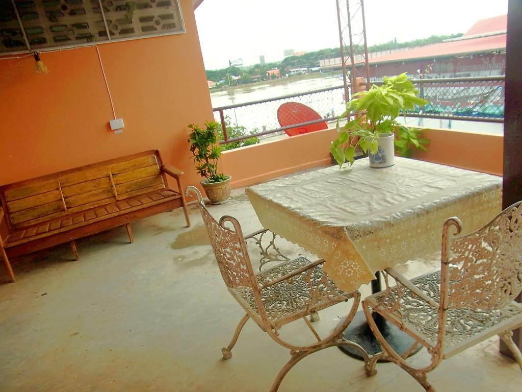 28 Rachabutr Hostel Убонратчатхани Номер фото